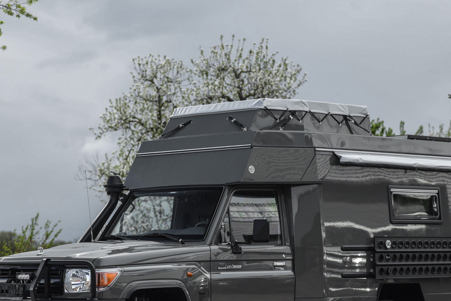 Dachbox auf Tom's Worldcruiser