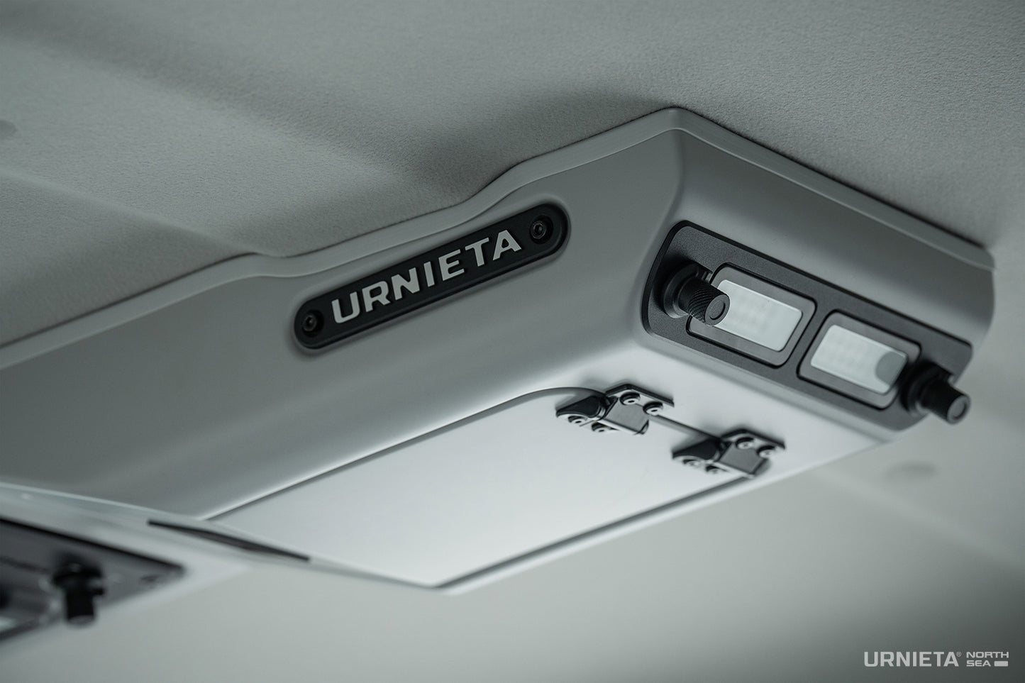 Nahaufnahme Urnieta Dachkonsole Toyota LandCruiser J7
