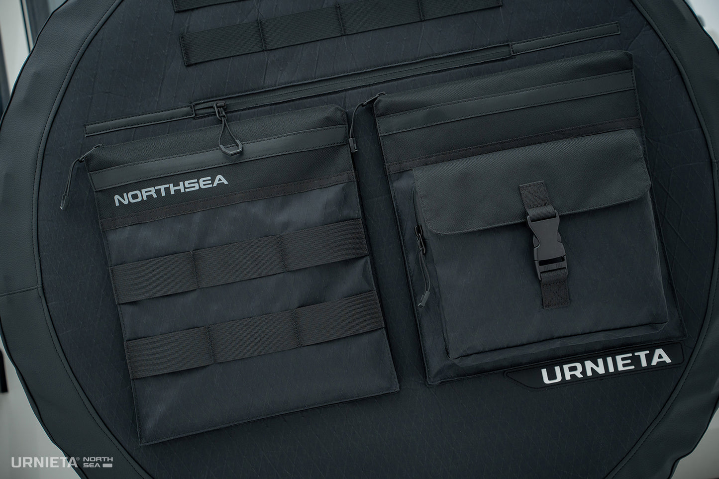 Nahaufnahme Taschen Urnieta Reserveradabdeckung 