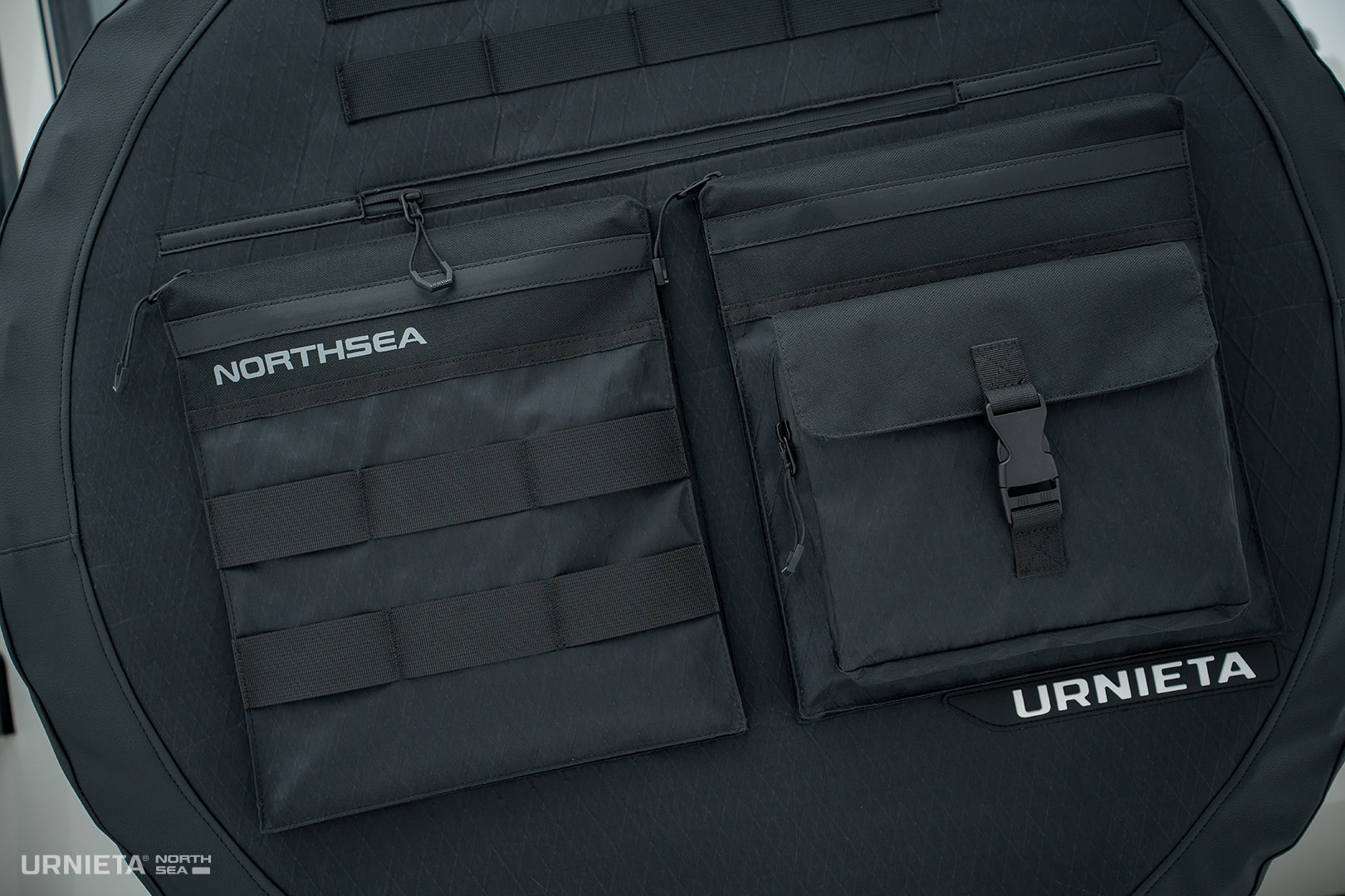 Nahaufnahme Taschen Urnieta Reserveradabdeckung 