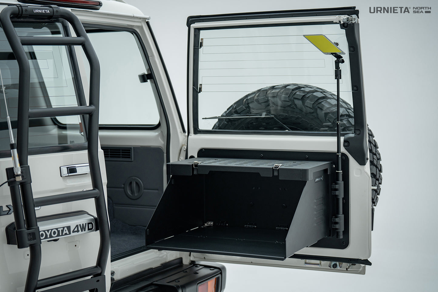 Urnieta Hecktisch an Toyota LandCruiser J7