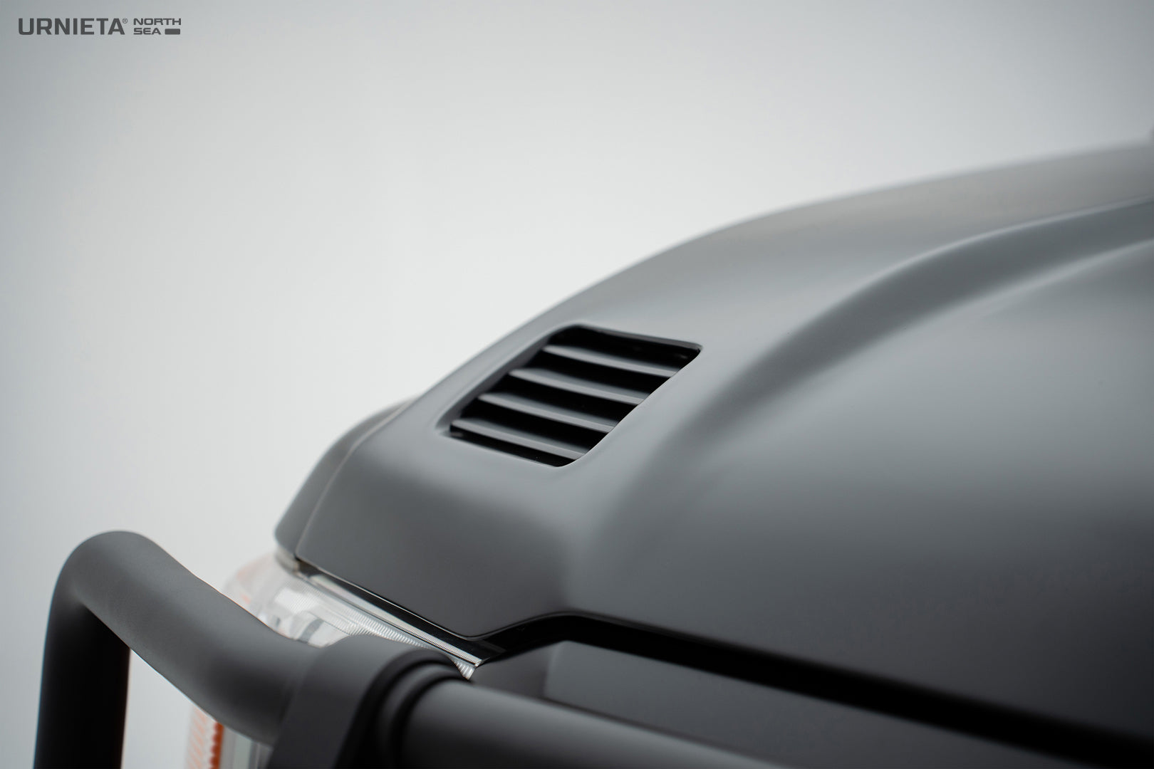 Urnieta Motorhaube aus carbon für J7 LandCruiser